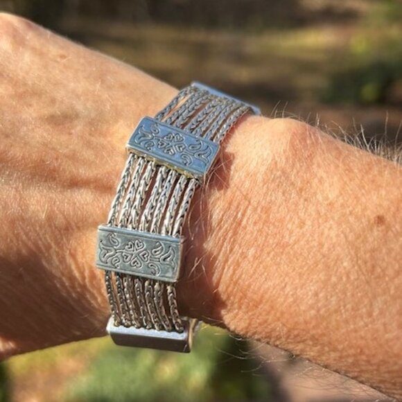 BRIGHTON “French Quarter Ophelia” Flower Toggle BRACELET - Picture 2 of 8